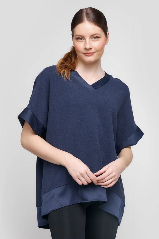Uchuu Blouse with V-neck