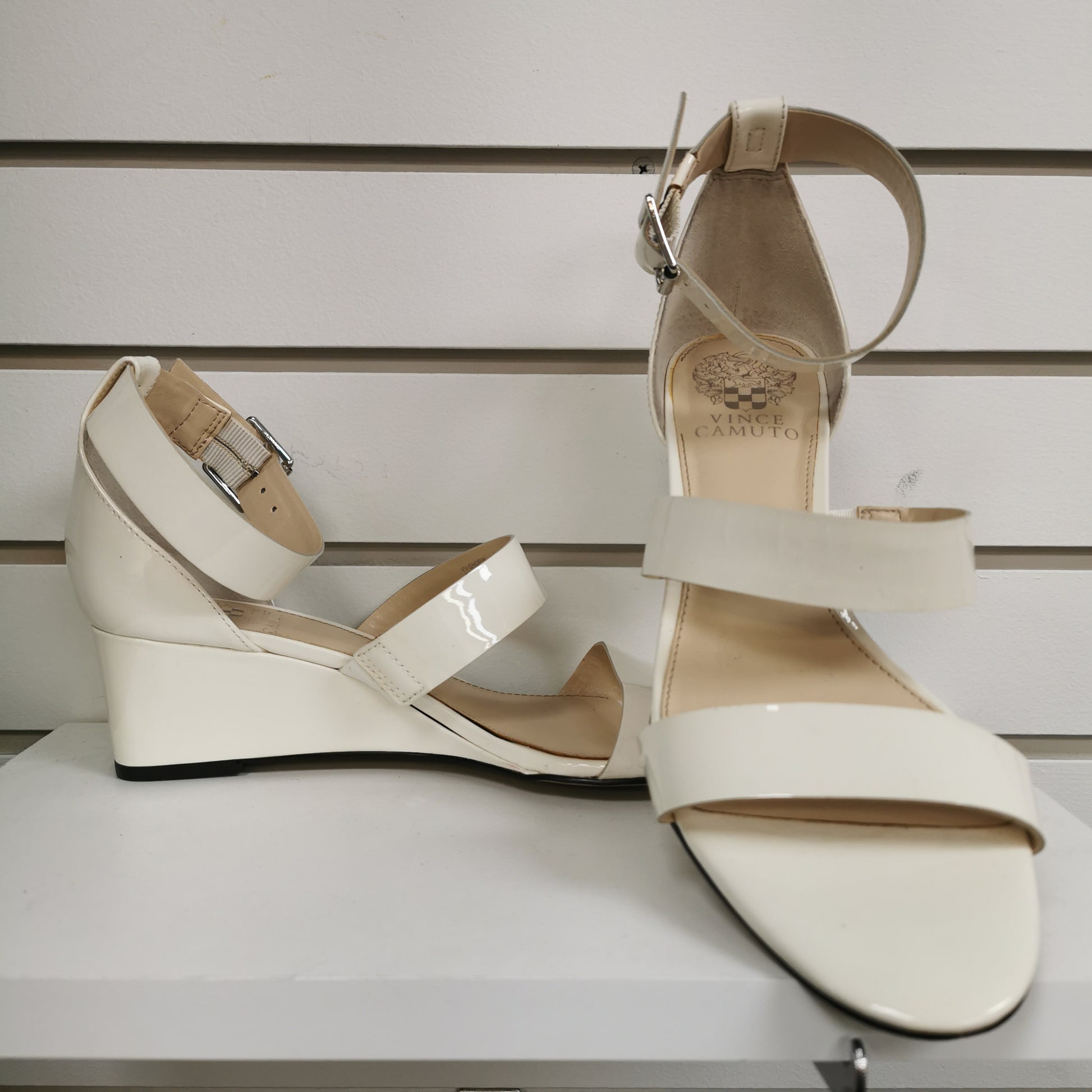 Vince Camuto White Sandal 8.5 - Chic Thrills 