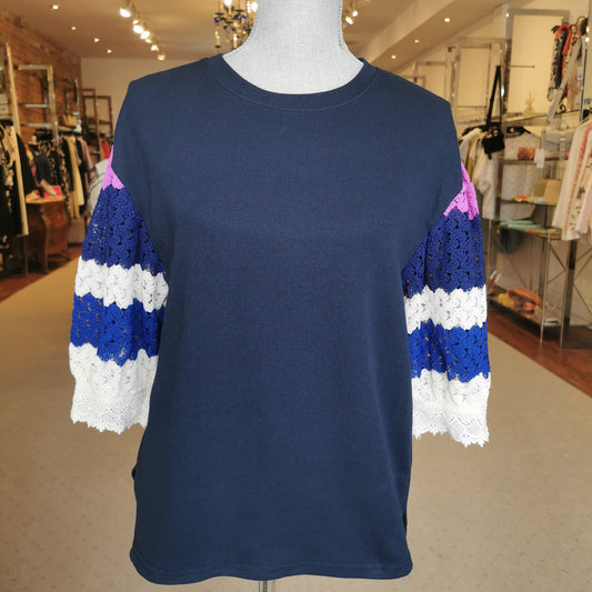 KKAM JUU Tshirt with Lacey Sleeve - Chic Thrills 