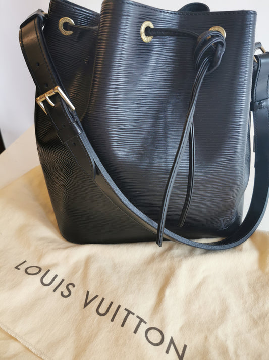 #23 Louis Vuitton Noe Epi Leather Bucket Bag