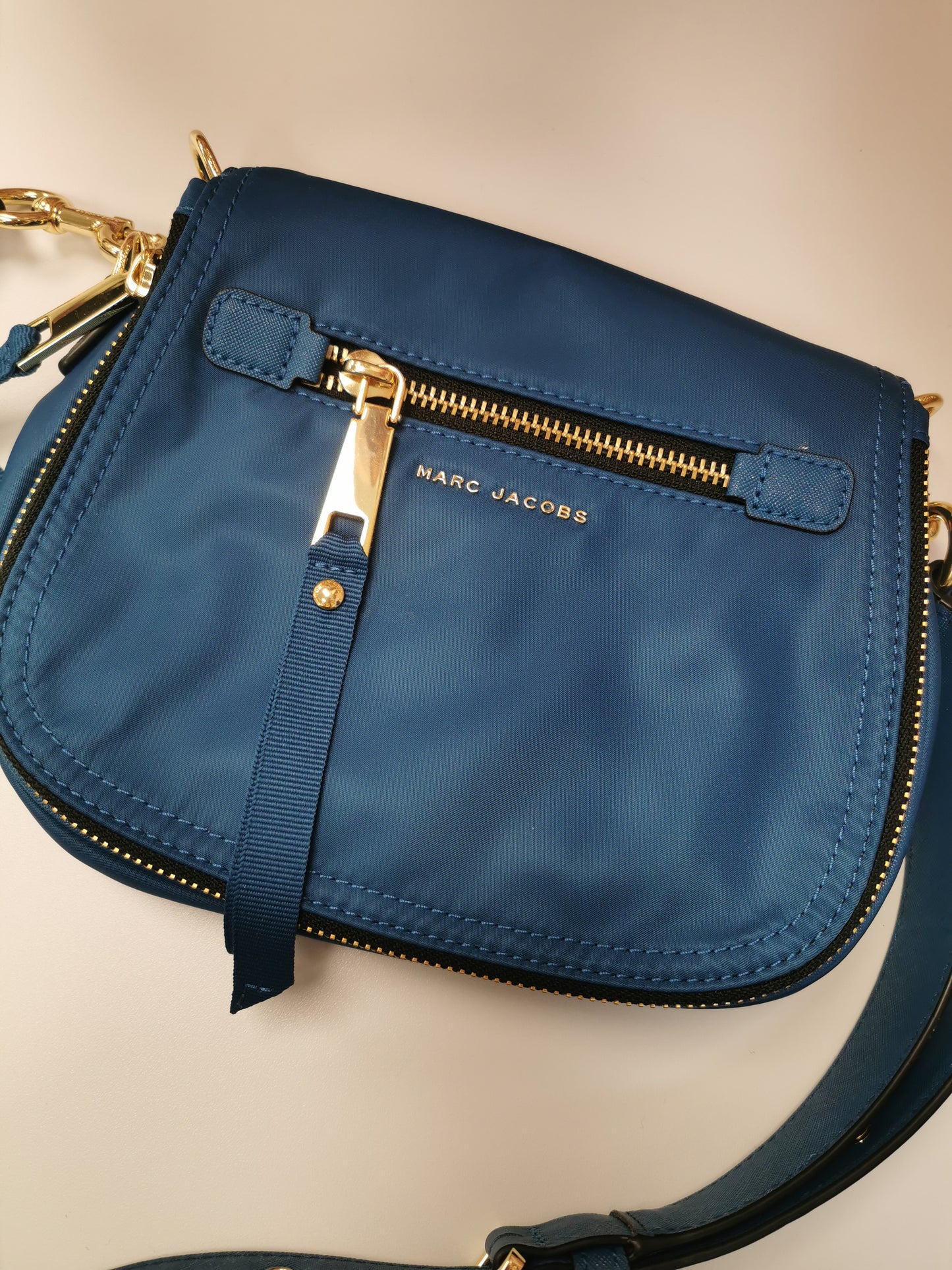 25-67 Marc Jacobs Blue Nylon Xbody Bag - Chic Thrills 