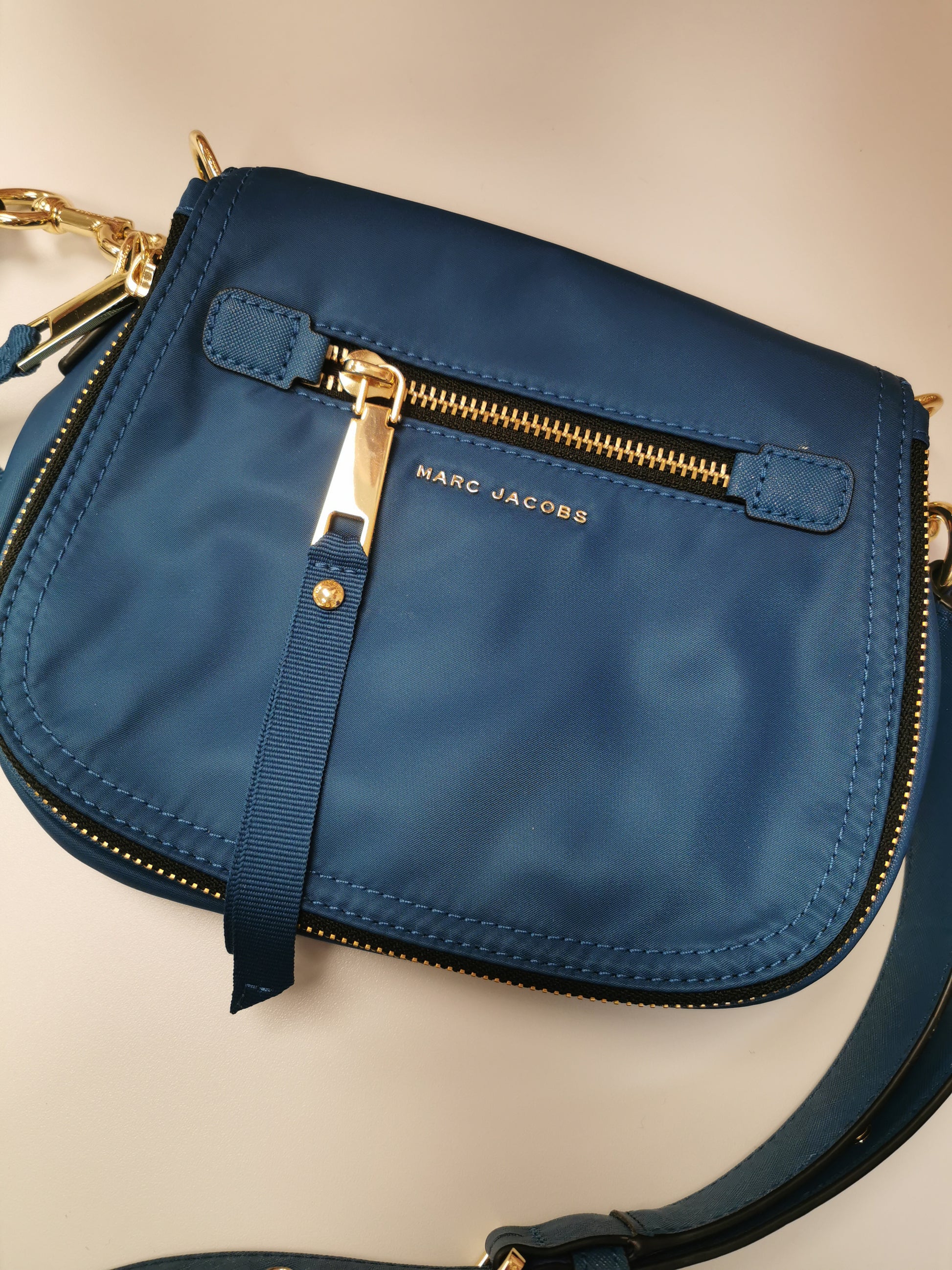 25-67 Marc Jacobs Blue Nylon Xbody Bag - Chic Thrills 