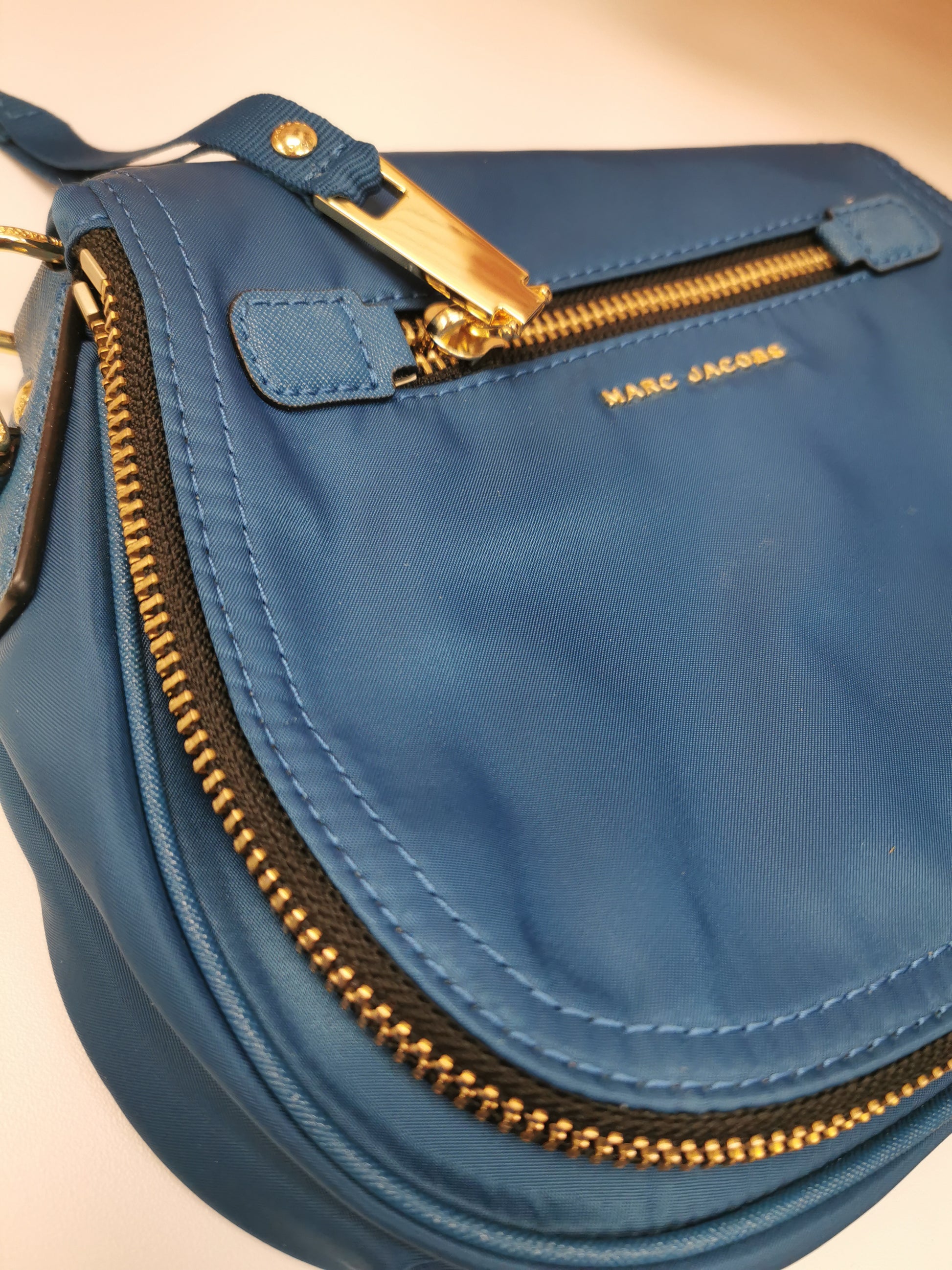 25-67 Marc Jacobs Blue Nylon Xbody Bag - Chic Thrills 