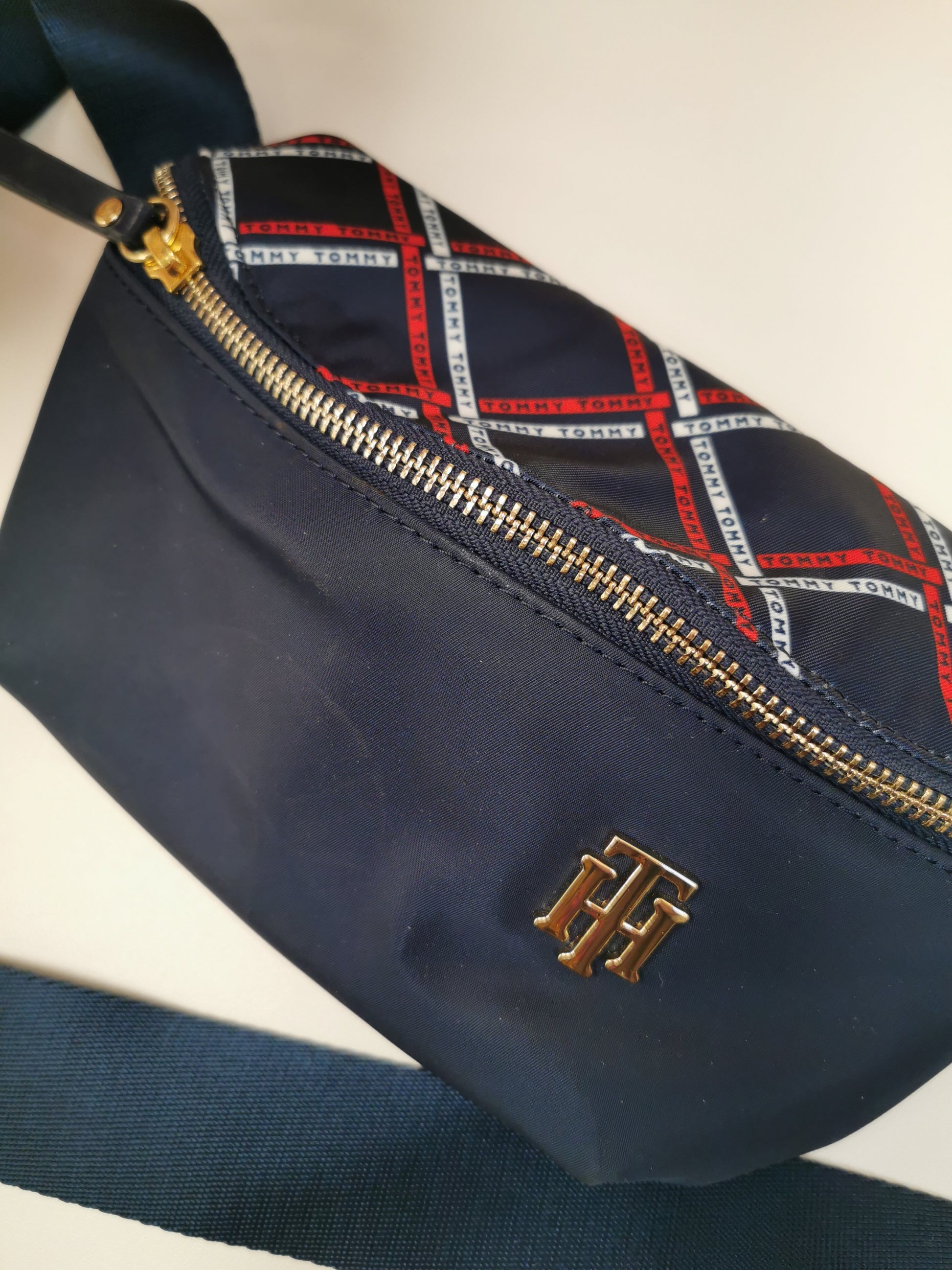 25-67 Tommy Hilfiger Navy and Print Belt Bag - Chic Thrills 