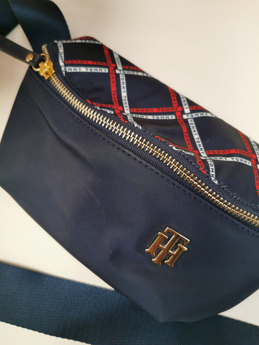 25-67 Tommy Hilfiger Navy and Print Belt Bag - Chic Thrills 