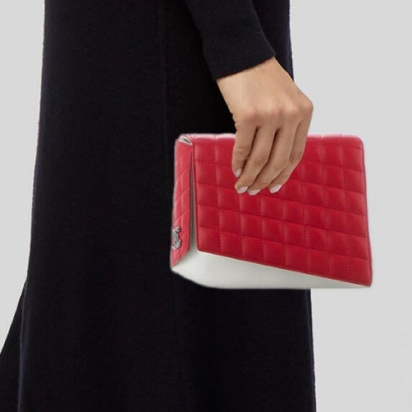 #22 Chanel Quilted Lambskin Fresh Air Clutch